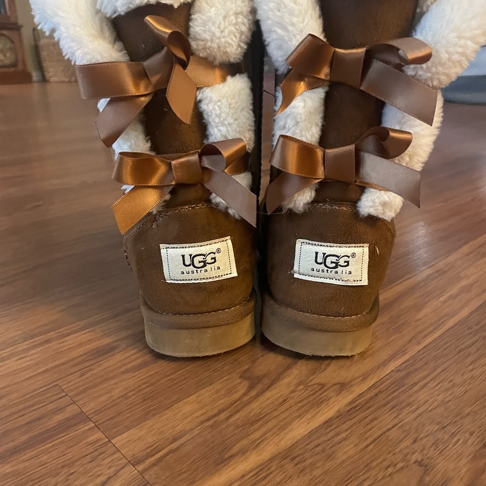 Ugg Bailey Bow Size 7 Women’s